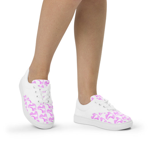 Women’s lace-up canvas shoes